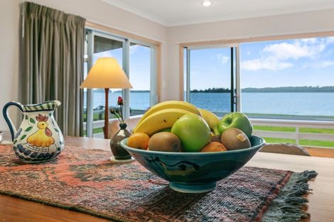 Photo of property in 26 Esplanade Road, Tahawai, 3170