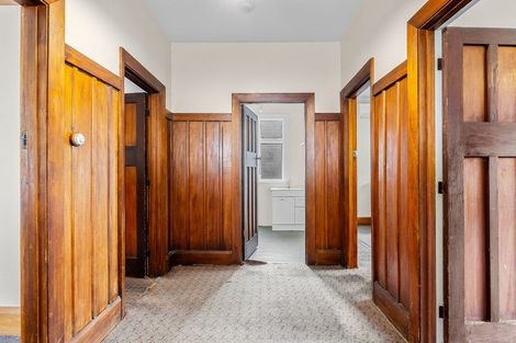 Photo of property in 30 Flavell Street, Heathcote Valley, Christchurch, 8022