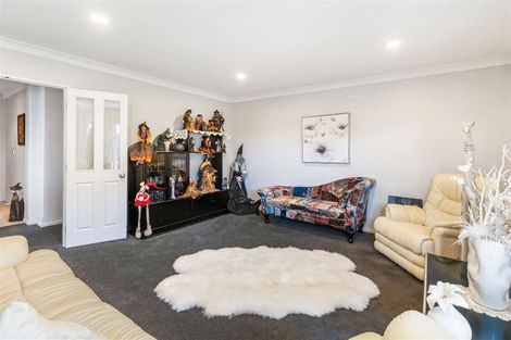 Photo of property in 5 Amoka Crescent, Parklands, Christchurch, 8083