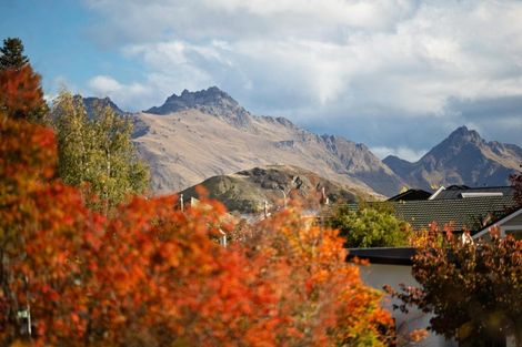 Photo of property in 18 Inverness Crescent, Arrowtown, 9302