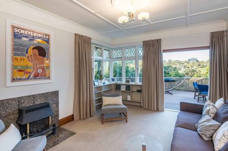 Photo of property in 6 Bank Road, Northland, Wellington, 6012