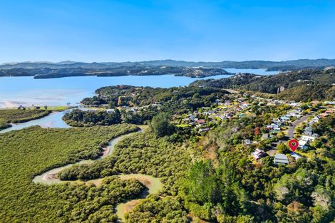 Photo of property in 23 Tui Grove, Paihia, 0200