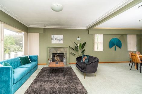 Photo of property in 35 Forest Lake Road, Forest Lake, Hamilton, 3200