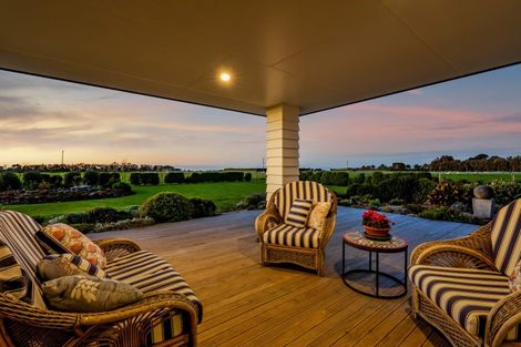 Photo of property in 60 Turangi Road, Motunui, Waitara, 4383