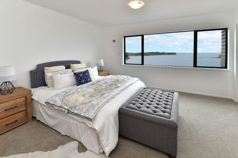 Photo of property in 979 Whangaparaoa Road, Tindalls Beach, Whangaparaoa, 0930