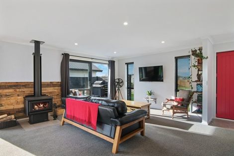 Photo of property in 4 Catchpole Place, Woodend, 7610