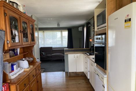 Photo of property in 89 Broadway, Waitara, 4320