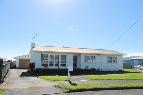 Photo of property in 5 Norrie Street, Levin, 5510