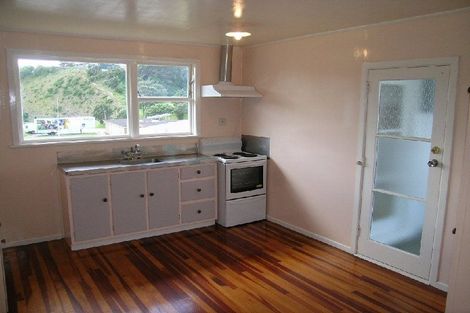 Photo of property in 8 Mark Avenue, Paparangi, Wellington, 6037