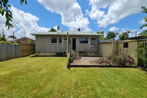 Photo of property in 2 Oaklea Avenue, Marton, 4710