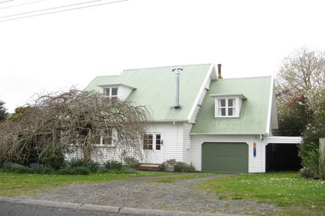 Photo of property in 11 Dunn Street, Egmont Village, 4372