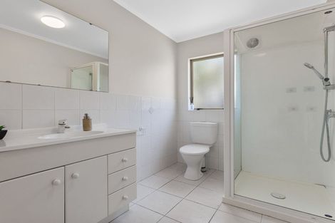 Photo of property in 22 Poturi Streams Avenue, Titirangi, Auckland, 0604