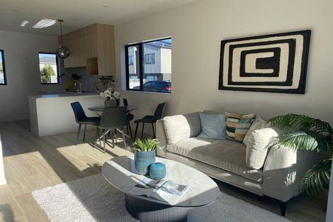 Photo of property in 25 Paetai Lane, Te Atatu Peninsula, 0610