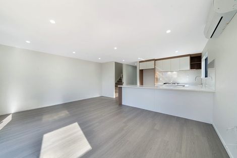 Photo of property in 52 Horokaka Street, Massey, 0614