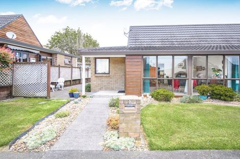 Photo of property in 21/18 Williams Road, Hobsonville, Auckland, 0618