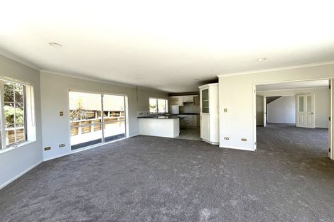 Photo of property in 28 Ardagh Place, Dannemora, Auckland, 2016
