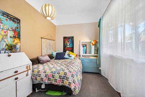 Photo of property in 12 Danube Street, Island Bay, Wellington, 6023