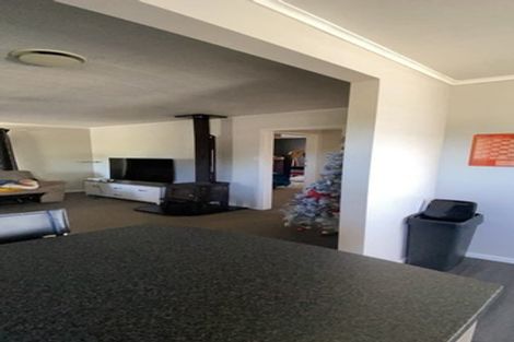 Photo of property in 69a Hartford Crescent, Totara Park, Upper Hutt, 5018