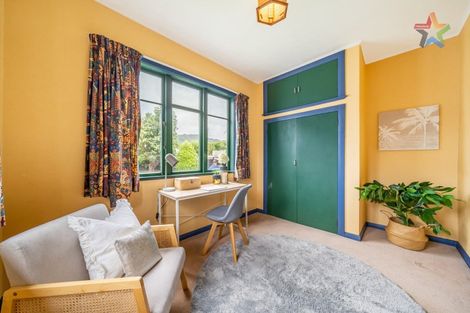 Photo of property in 30 Ludlam Crescent, Woburn, Lower Hutt, 5010