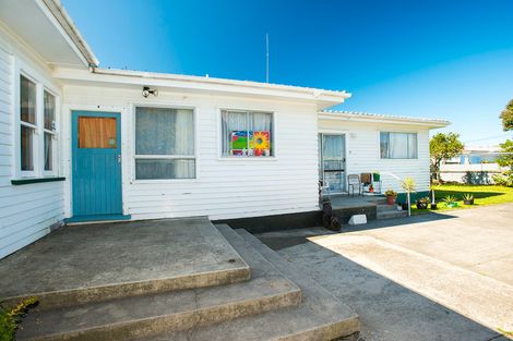 Photo of property in 17 Huxley Road, Outer Kaiti, Gisborne, 4010