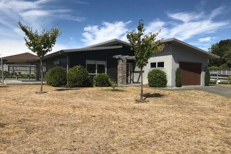 Photo of property in 25 Brompton Close, Richmond Heights, Taupo, 3330