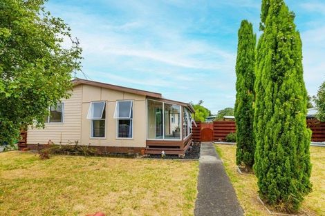 Photo of property in 9 Cypress Grove, Paraparaumu, 5032