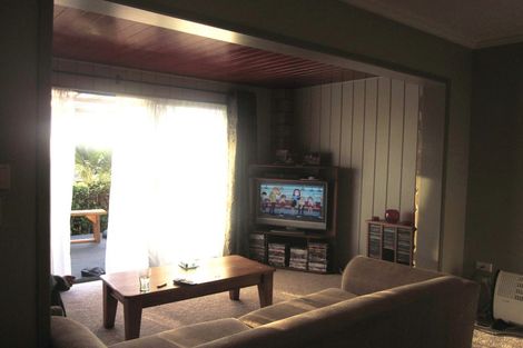 Photo of property in 22 Arrowsmith Drive, Clover Park, Auckland, 2019