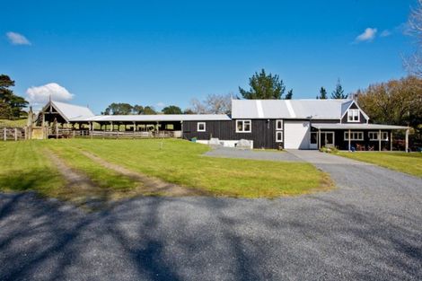 Photo of property in 16 Onewhero Road, Kaukapakapa, 0984