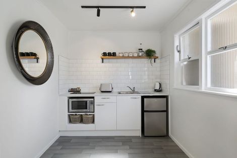 Photo of property in 213 Jervois Road, Herne Bay, Auckland, 1011