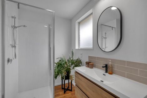 Photo of property in 16 Thistledown Place, Woolston, Christchurch, 8062