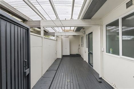 Photo of property in 2/11 Overton Road, Papatoetoe, Auckland, 2025