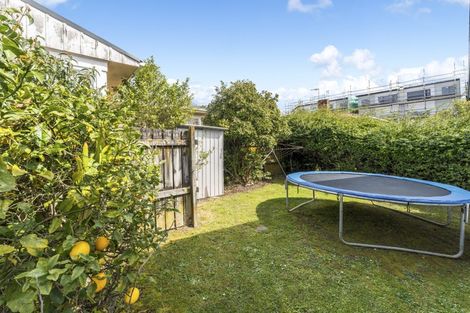 Photo of property in 2/70 Pomaria Road, Henderson, Auckland, 0610