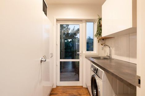 Photo of property in 5 Harris Street, Mount Maunganui, 3116