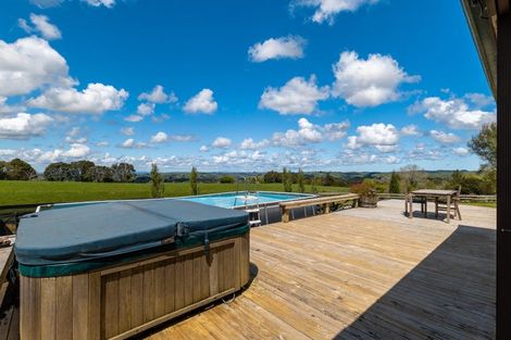 Photo of property in 51 Hinewa Road, Otumoetai, Tauranga, 3110