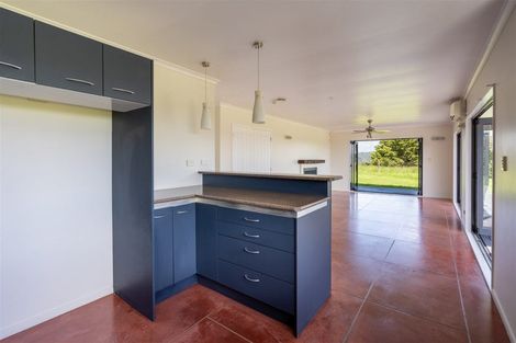 Photo of property in 42 Piwakawaka Rise, Karetu, 0283