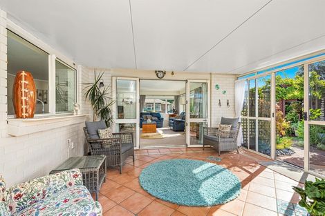 Photo of property in 39 Lakeside Drive, Orewa, 0931