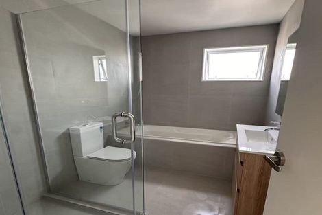 Photo of property in 20d Edwards Avenue, Henderson, Auckland, 0610