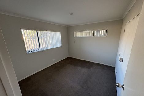 Photo of property in 29 Cityview Place, Massey, Auckland, 0614