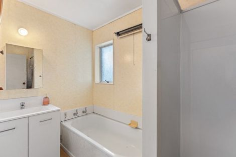 Photo of property in 22 Buckley Grove, Paraparaumu, 5032