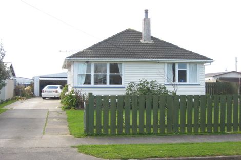 Photo of property in 1 Ward Street, Bulls, 4818