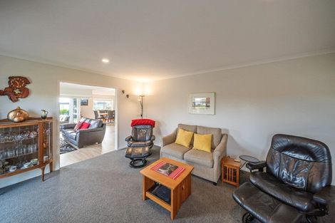 Photo of property in 53 Links Drive, Waiwhakaiho, New Plymouth, 4312
