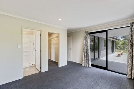 Photo of property in 1402 Devon Road, Brixton, Waitara, 4382