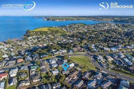 Photo of property in 3a Rishworth Avenue, Stanmore Bay, Whangaparaoa, 0932