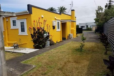 Photo of property in 8a Pharazyn Street, Gonville, Whanganui, 4500
