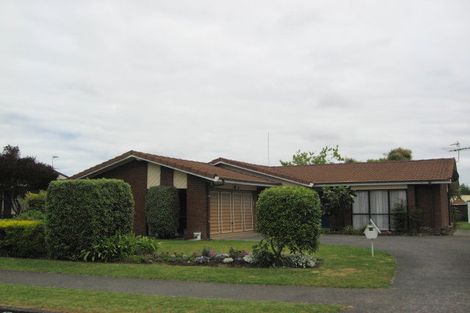 Photo of property in 15 Evanda Crescent, Conifer Grove, Takanini, 2112