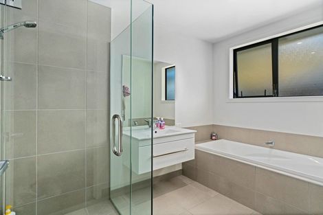 Photo of property in 74 Myles Way, Lower Shotover, Queenstown, 9304