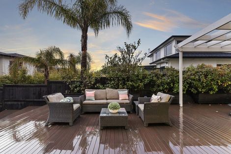 Photo of property in 8 Verley Rise, East Tamaki Heights, Auckland, 2016