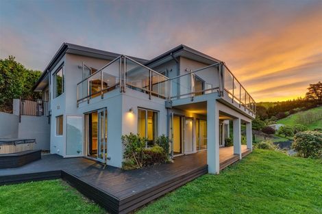 Photo of property in 12 Mandalay Lane, Redcliffs, Christchurch, 8081