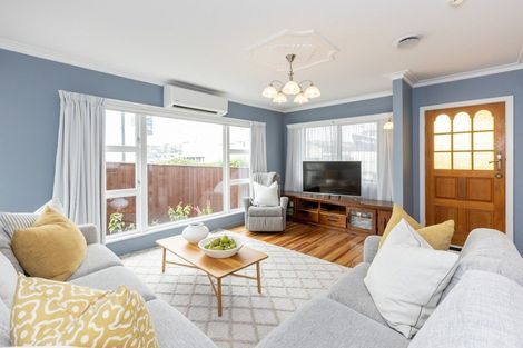 Photo of property in 10 Meeanee Quay, Westshore, Napier, 4110