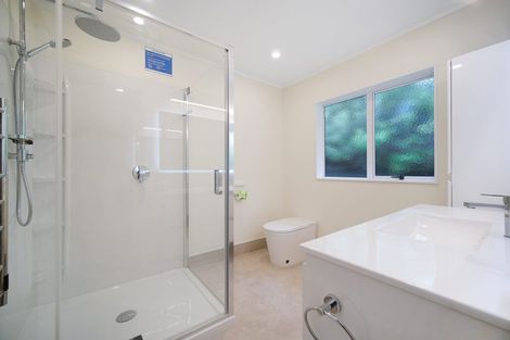Photo of property in 11 Suncrest Drive, West Harbour, Auckland, 0618